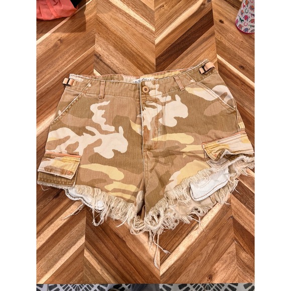 Free People Pants - FREE PEOPLE WE THE FREE CAMO HIGH RISE DENIM‎ SHORTS